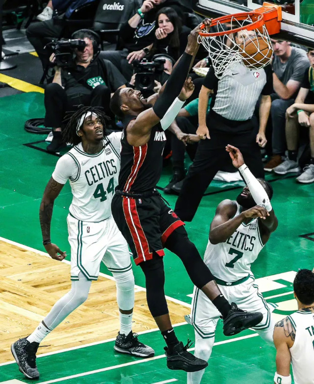 欧博娱乐 -包含今夜里尔调整名单以备德国杯,伤情更新环节打磨,质疑声仍在,数据趋势出现新变化的词条