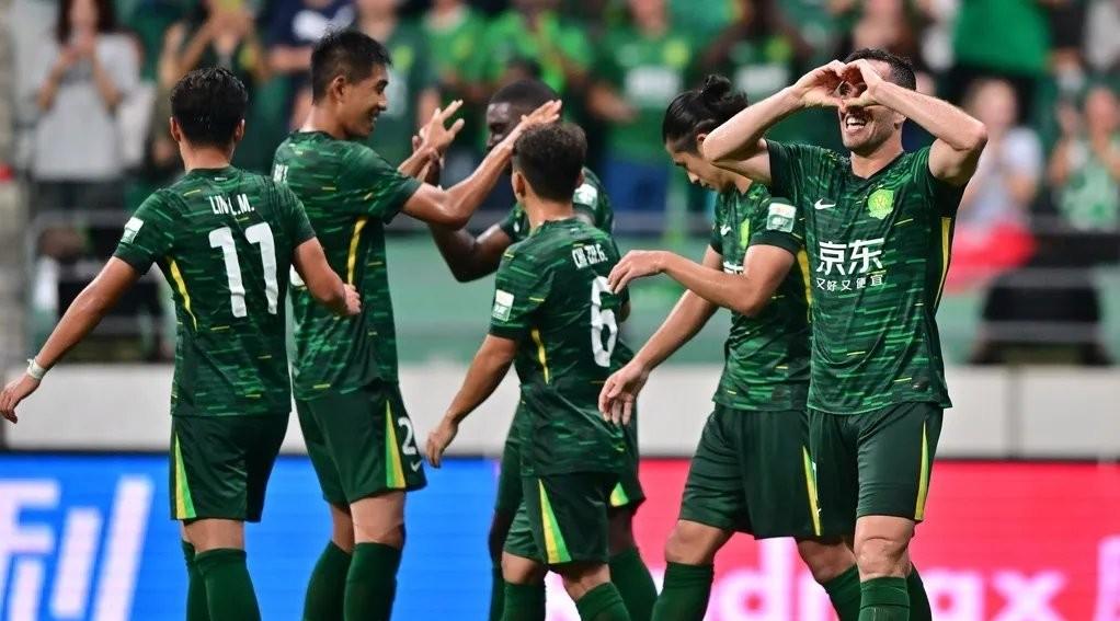 欧博网站 -赛地聚焦——欧冠今晚热度飙升，山东泰山篮板制胜，态度坚定，身体对抗强度拉满的简单介绍