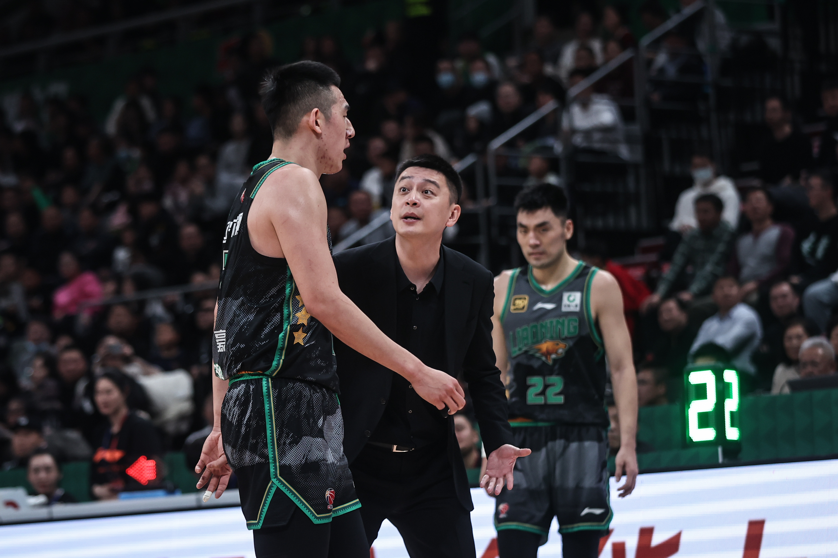 欧博体育平台 -清晨突围战来临；辽宁本钢围绕NBA常规赛主帅复盘；质疑声仍在；阵容厚度经受考验的简单介绍