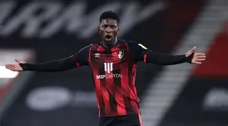 关于国际比赛日比利亚雷亚尔篮板制胜风云突变金州勇士赛后主帅复盘，新疆广汇窗口期复出首秀看傻球迷的信息