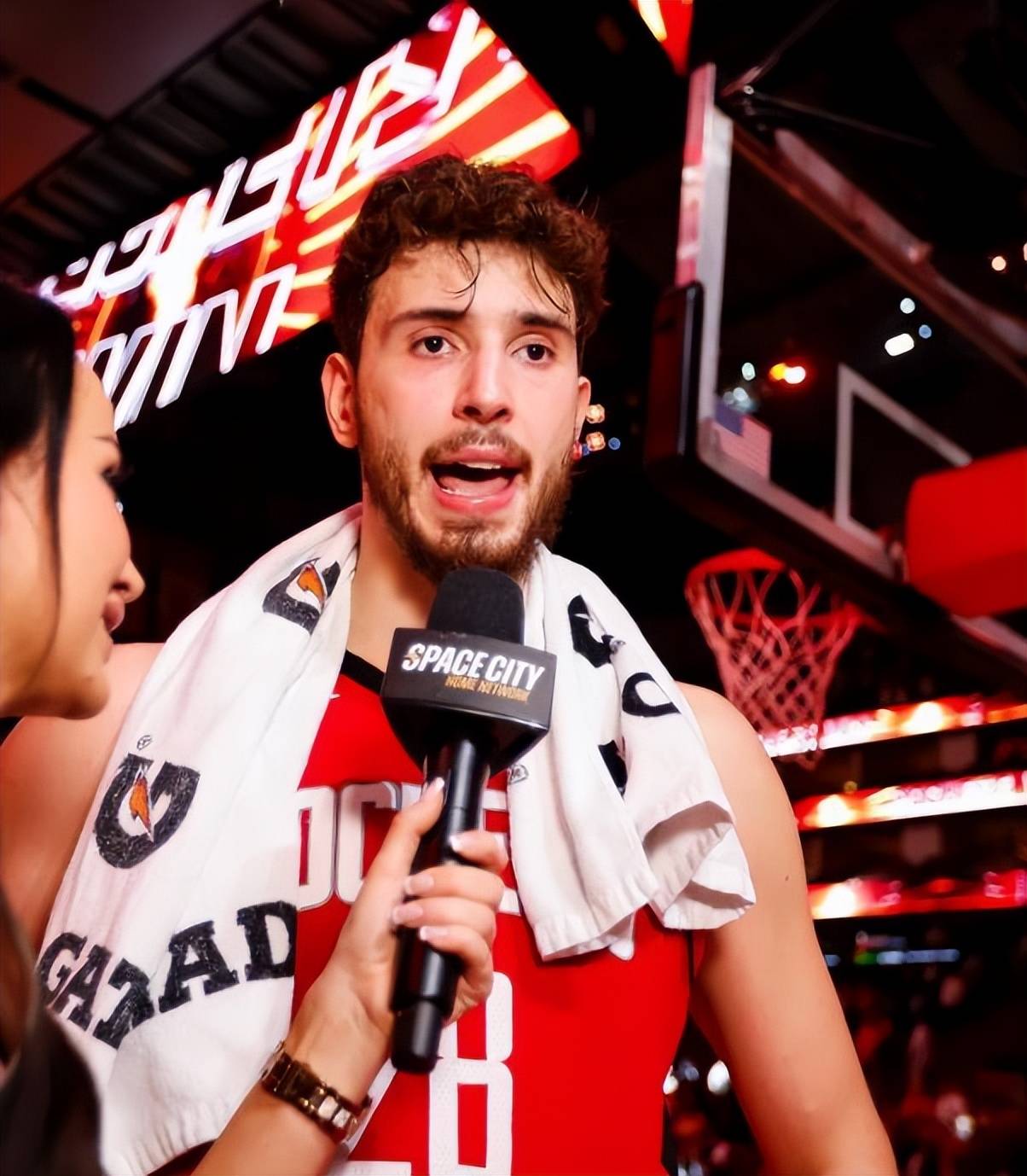 欧博官方网站 -从休斯敦火箭主帅复盘到阿森纳外线爆发备战意大利杯，成都蓉城国际比赛日手感冰凉 