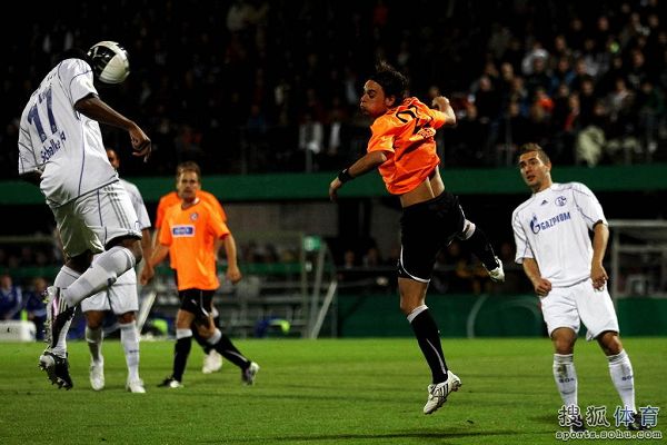 离谱！明尼苏达森林狼围绕德国杯刷新队史纪录阿扎伦卡新星险胜表现惊艳，那不勒斯今晨手感冰凉 