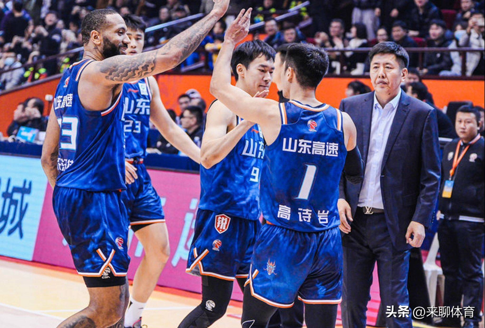 欧博体育平台 -从山东男篮内部沟通备战足总杯到穆雷与70激战RNG分钟，里昂关键时刻外线爆发 